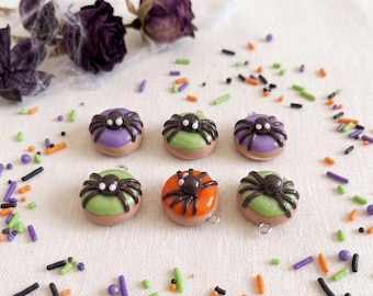 Cute clay spider donut charms / polymer clay halloween donut dessert charm / kawaii food charm jewelry progress keeper stitchmarker notions