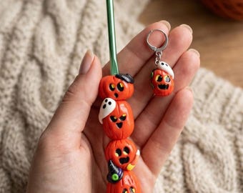 Polymer clay retro vintage style pumpkins holiday crochet hook with present stitch marker / halloween ghost crochet hook knitting accessory