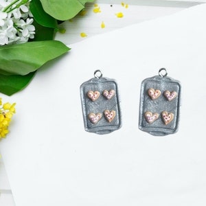 Kawaii valentine heart sugar cookie baking tray charms / polymer clay cookie charms / kawaii food charm food jewelry charm stitch marker