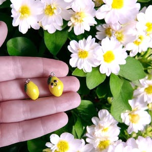 Polymer clay lemon charms / cute kawaii clay fruit food charms jewelry / clay lemon charm jewelry stitch marker progress keeper notions
