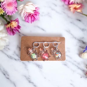 kawaii set of 3 RANDOM glitter turtle stitch markers / progress keeper knitting crochet charm / summer spring turtle stitchmarker