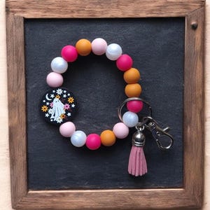 Llavero de pulsera con cuentas de silicona / otoño halloween con cuentas pulsera fantasma llavero / groovy floral bolsa fantasma accesorios llavero regalo