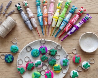 Polymer clay set of 15 marbled panda bamboo crochet hook stitch marker / animal panda bear crochet hook knitting accessory