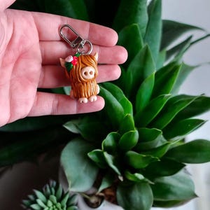 Polymer clay highland cow keychain jar / cow animal clay keychain / functional keychain for oils etc / key chain gift