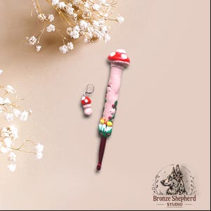 Polymer fairy toadstool mushroom crochet hook / toadstool cottage core crochet hook / clay mushroom garden crochet hook knitting accessory