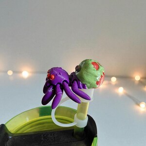 Painted 3D cute assorted spiders straw cap / 3d printed spider spooky animals / halloween spider straw topper cover Fidget figurines spooky