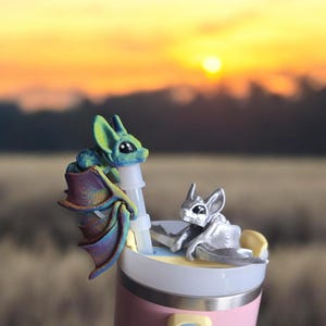 Painted 3D articulated cute colorful bat straw cap / 3d printed bat spooky animals / halloween bat straw topper cover Fidget figurines