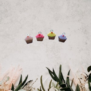 Kawaii cupcake charms / polymer clay cupcake charms / kawaii food charms / kawaii food jewelry