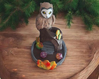 Handgeschilderde 3D uil boomstronk dobbelstenen toren/3d herfst herfstbladeren uil dobbelstenen toren/3d gedrukt d20 dobbelstenen toren roller