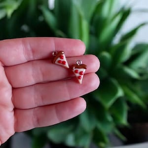 Polymer clay pizza slice charms / cute kawaii clay pizza food charms jewelry stitch marker progress keeper notions
