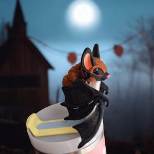 Painted 3D articulated cute black bat straw cap / 3d printed bat spooky animals / halloween bat straw topper cover Fidget figurines
