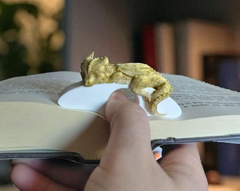 3Dプリントの眠れるドラゴンのページホルダー、読書好きへのギフト