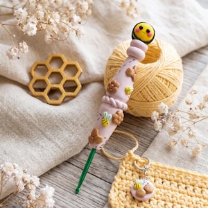 Polymer clay handmade cute bee hook stitch marker / bumble bee crochet hook / bee honey crochet hook knitting accessory