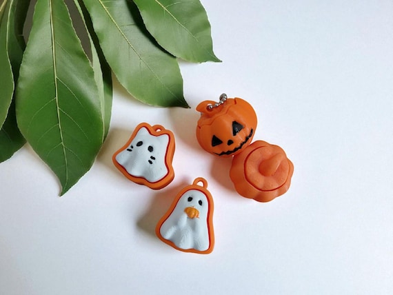 Colorful cute halloween ghost cat pumpkin Fidget clicker keychain / 3d printed animal figurine knick knack Fidget clicker halloween spooky