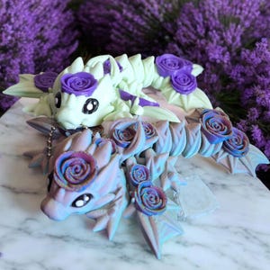 Painted 3D articulated rose wyvern dragon keychain / 3d printed dragon animals / wyvern dragon knick knack Fidget figurines key chain