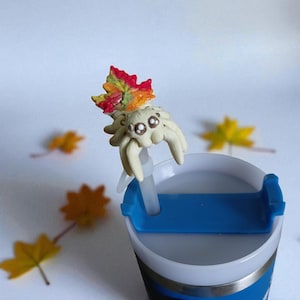 Painted 3D cute fall leaf spiders straw cap / 3d printed autumn spider spooky animals / halloween spider straw topper cover Fidget figurines