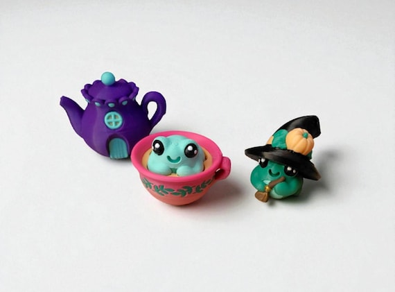 Colorful cute tea time frog Fidget clicker keychain / 3d printed witch frog animal figurine knick knack Fidget clicker cute cottage core