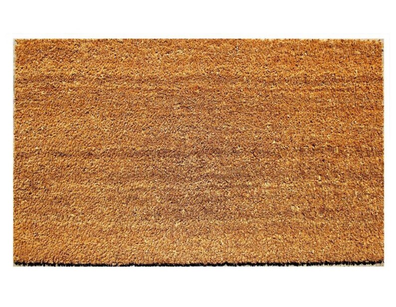 Puede incluir: Una alfombra de coco marr&oacute;n con una superficie texturizada.