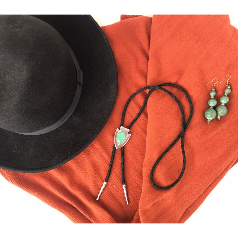 Arrowhead Bolo Pendant Neck Tie