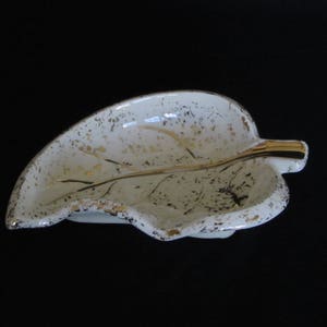 Leaf Shape Ashtray, White with Gold Splatter, Plymouth Products, Mold DG-15, Vintage 60s
