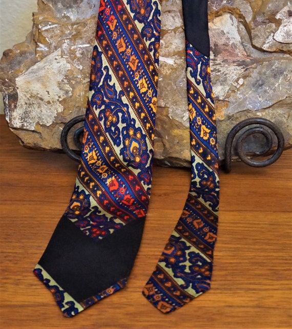 Vtg Seta di Como Silk Necktie, Italian, Diagonal Floral Stripes, Vintage 60s – 70s View 2