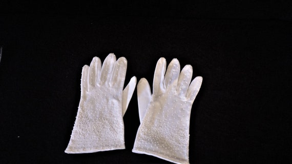 Vtg Women’s Gloves, Beaded Ivory, Size 7, Handmad… - image 3