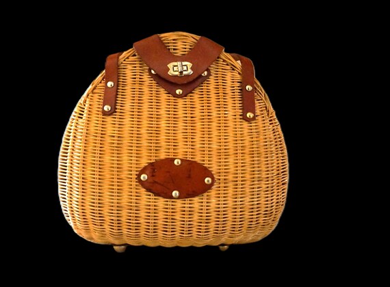 Vtg Wicker Teardrop Shape Handbag w/ Leather Hand… - image 7