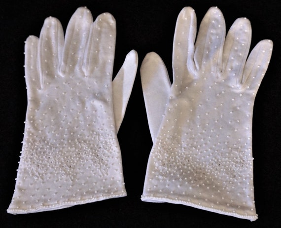 Vtg Women’s Gloves, Beaded Ivory, Size 7, Handmad… - image 1