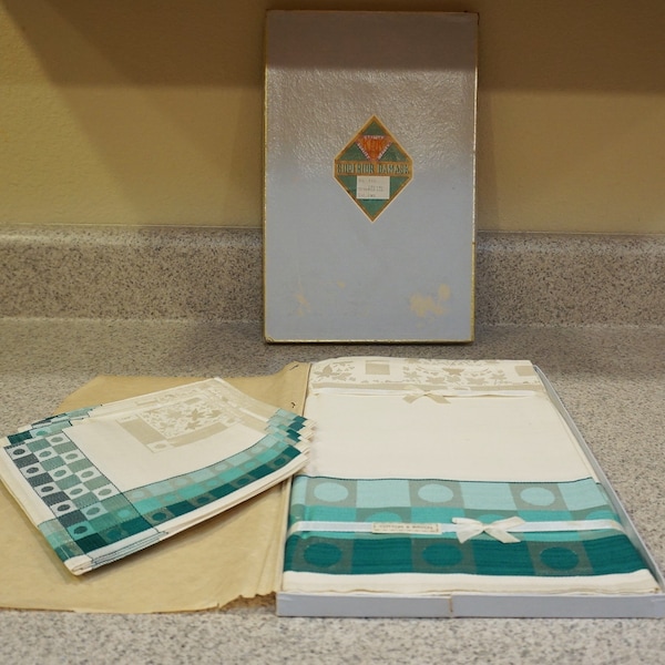 Vtg NOS Damask Tablecloth 51in. Sq. / 6pc Napkins, Cream w/ Gradient Green Geometric Border, Unused, KBK Japan, Vintage 60s – 70s