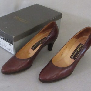 Kid Leather Cognac and Mocha Pumps, Vintage 70s Bally, 8.5A