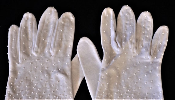 Vtg Women’s Gloves, Beaded Ivory, Size 7, Handmad… - image 6