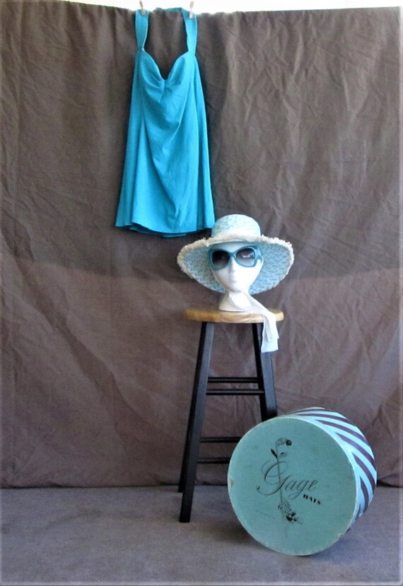Fringed Sun Hat, Two-Tone Aqua / White , Woven Vinyl Straw, Bucket Style, with Orig. Hat Box, Scarf Tie, Gage Hats, N.Y., Vintage 50 - 60s