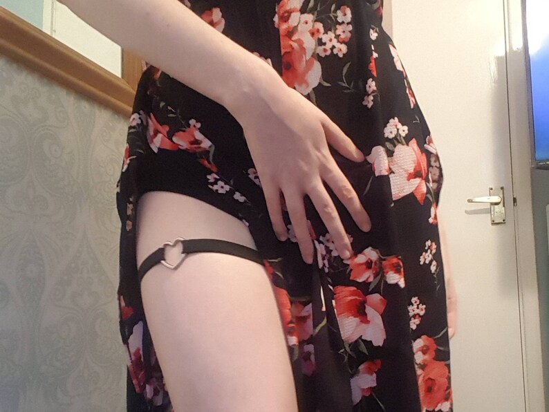 Simple Heart Thigh Garter Adjustable Black White Pink or Red Body Harness Lingerie Accessory