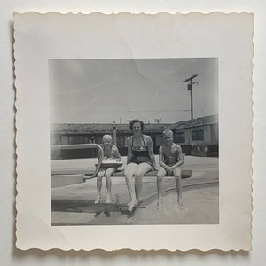 Vintage Original Photo 'Diving Board Family' 1950s Vacation Photograph 36-28 image 2