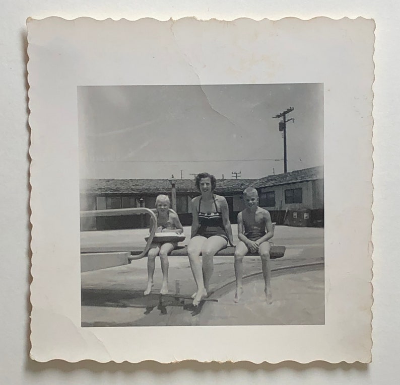 Vintage Original Photo 'Diving Board Family' 1950s Vacation Photograph 36-28 image 2