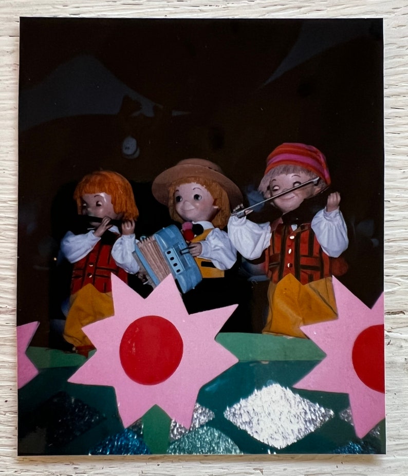 Vintage Original Photos Small World Characters 1980s Photograph Disneyland Anaheim CA 70-11 image 4