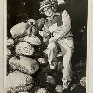 Vintage Original Photo &#39;A Man and His Monkey&#39; Circus Animal Performers Photograph #85-22 GA