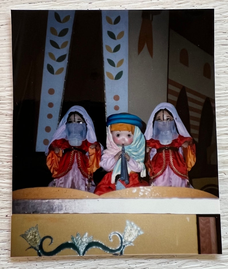 Vintage Original Photos Small World Characters 1980s Photograph Disneyland Anaheim CA 70-11 image 3