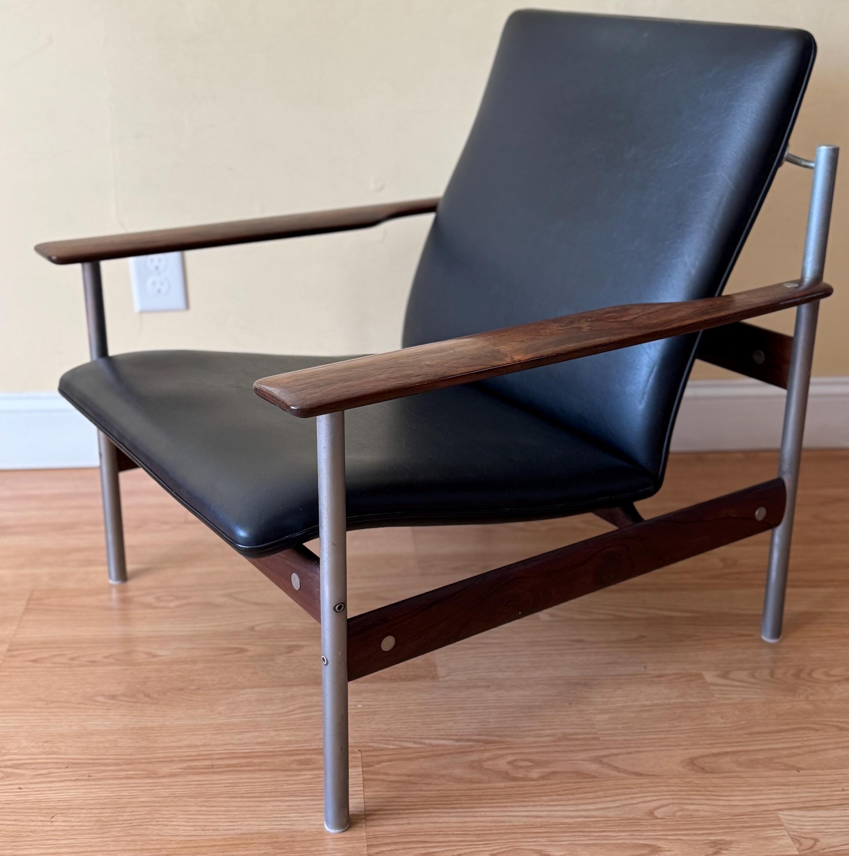 1001 AF Armchairs by Sven Ivar Dysthe