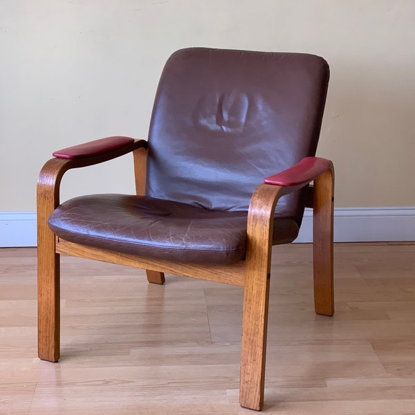 Rare Scandinavian Bentwood Leather Lounge chair (Ekornes Mid Century Teak and Leather)