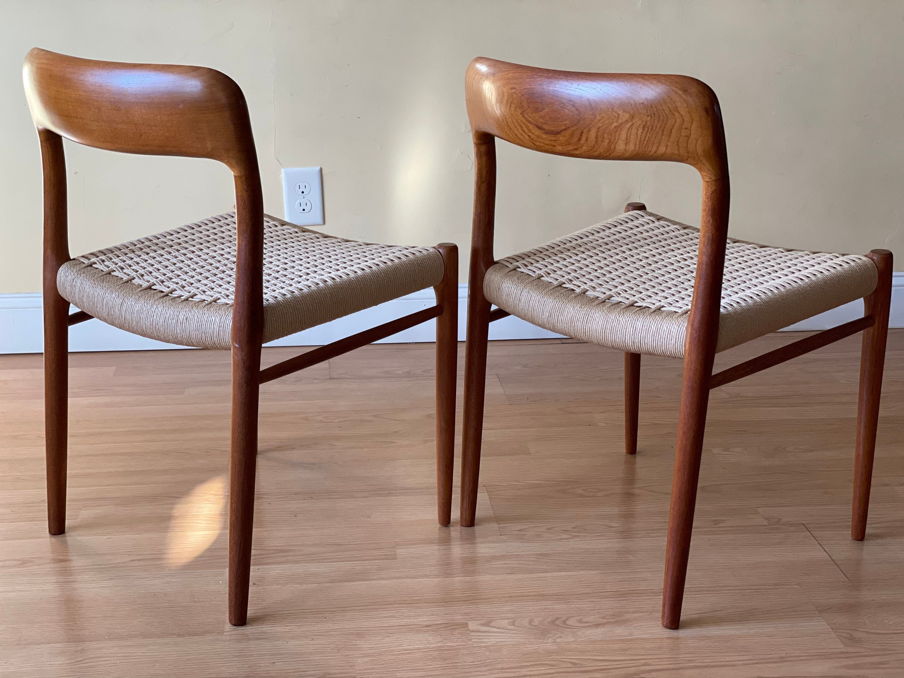 Moller 75 chairs for sale deals