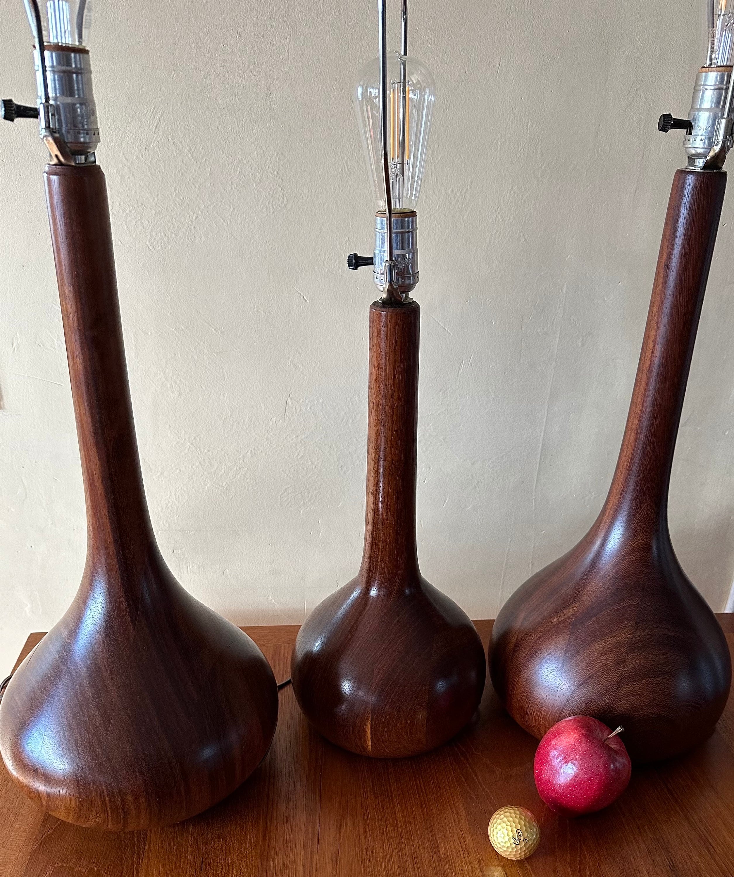 【antique】ベークライトの3段ティーラック THREE Danish Teak Kisses Base (onion Base) Table Lamps - Etsy