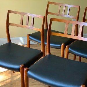 Six Moller Model 79 Dining Side Chairs in teak and black vinyl, set of six image 3