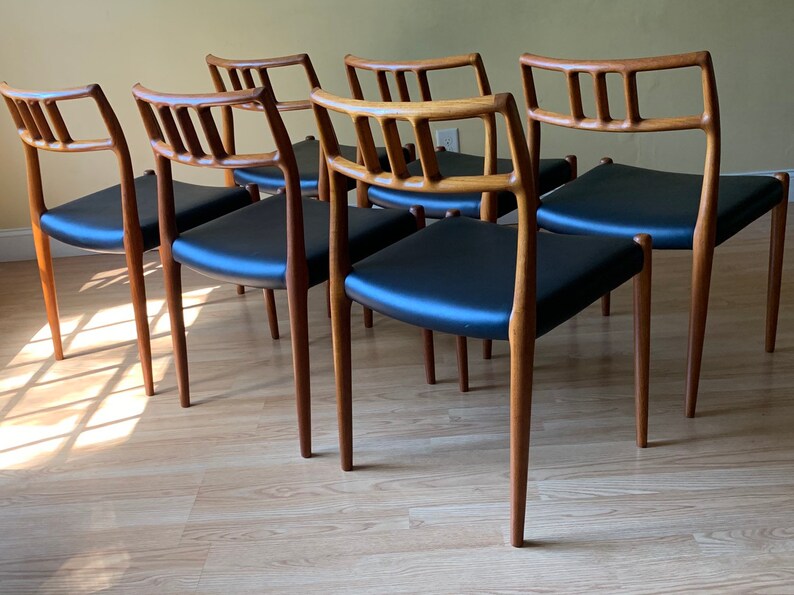 Six Moller Model 79 Dining Side Chairs in teak and black vinyl, set of six image 7