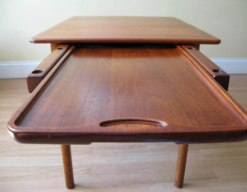 Hans J. Wegner Tray Table in Teak & Oak