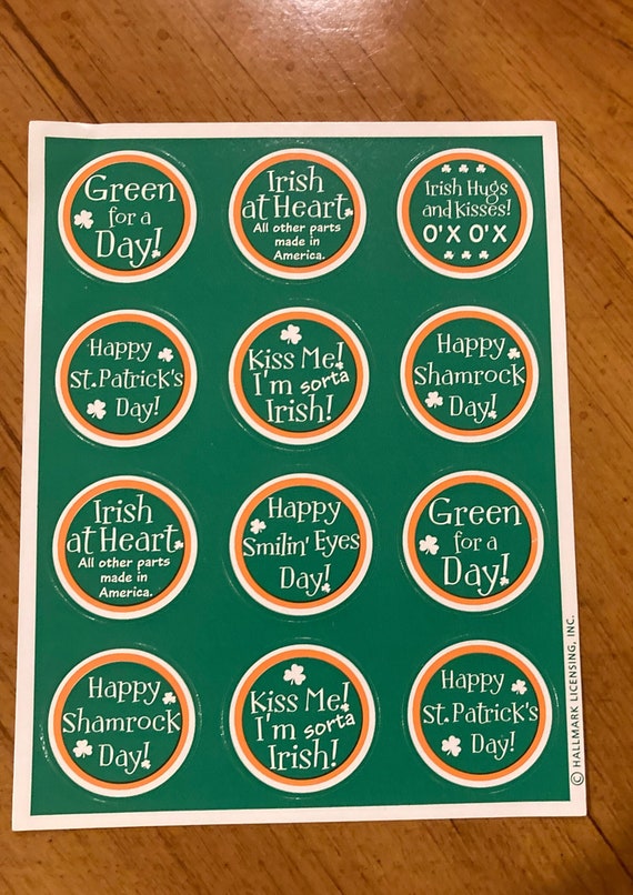500 Adesivi Per La Festa Di San Patrizio – Trifogli Verdi Decorativi – 9 Disegni Diversi Da 2,5 Cm – Per Decorazioni, Bomboniere E Attività