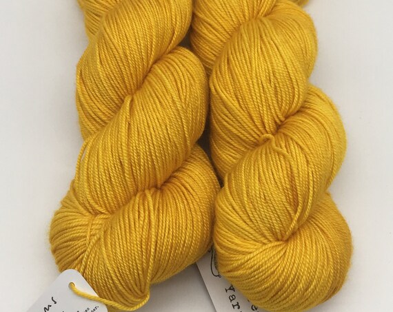 Golden dreams - hand-dyed tonal yellow merino cashmere silk yarn - 100g (400m)