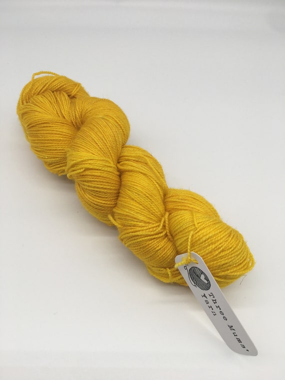 Golden dreams - hand-dyed, semi-solid yellow sparkle sock yarn - 100g (400m)