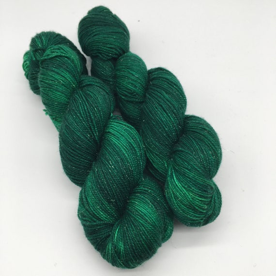 Village green - hand-dyed, semi-solid sparkle sock yarn - 100g (400m)