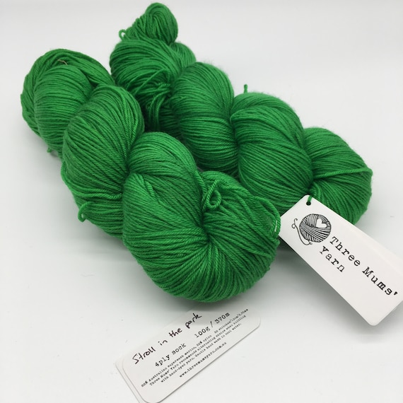 Stroll in the park - hand-dyed 4ply sock yarn - 100g
